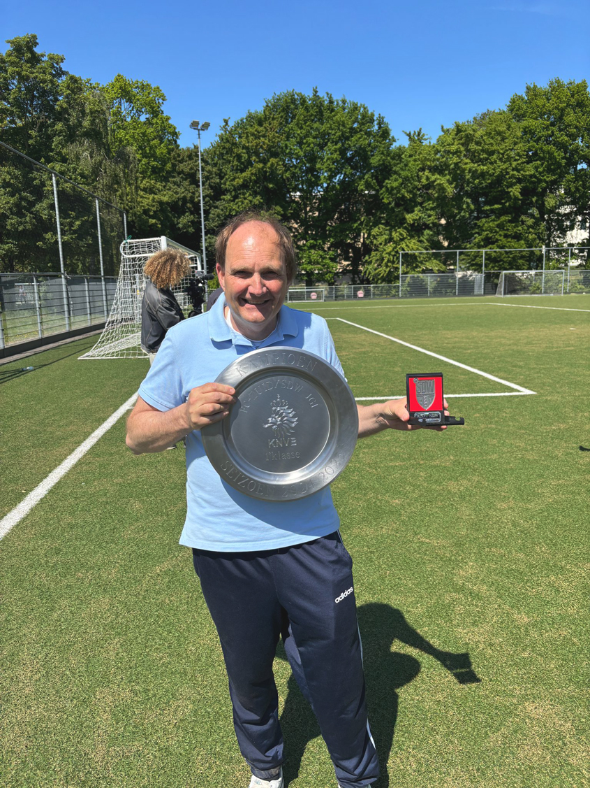kampioen 2024 2025 01