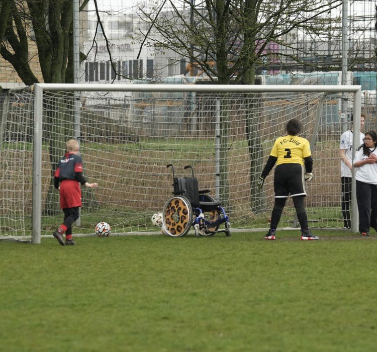 Kinderen van FC-Zuid op het veld