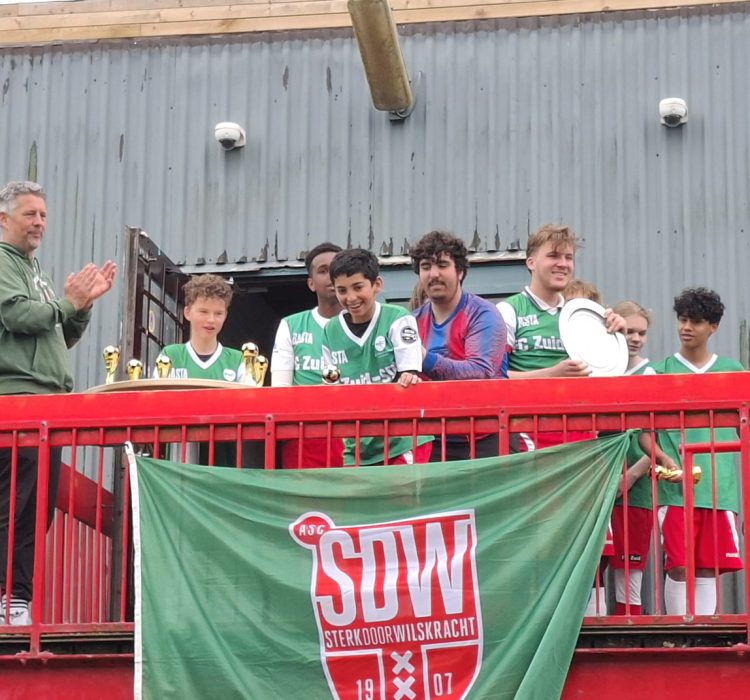 kampioen 2024 2025 04